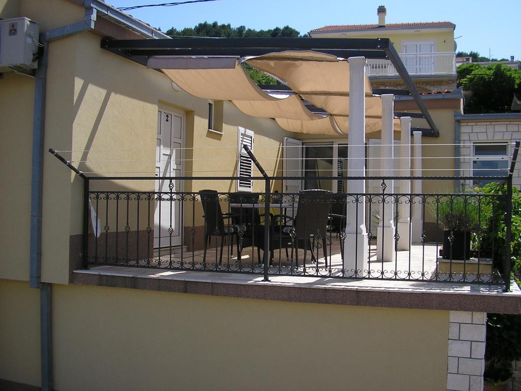 Apartments Viki Трогир Екстериор снимка