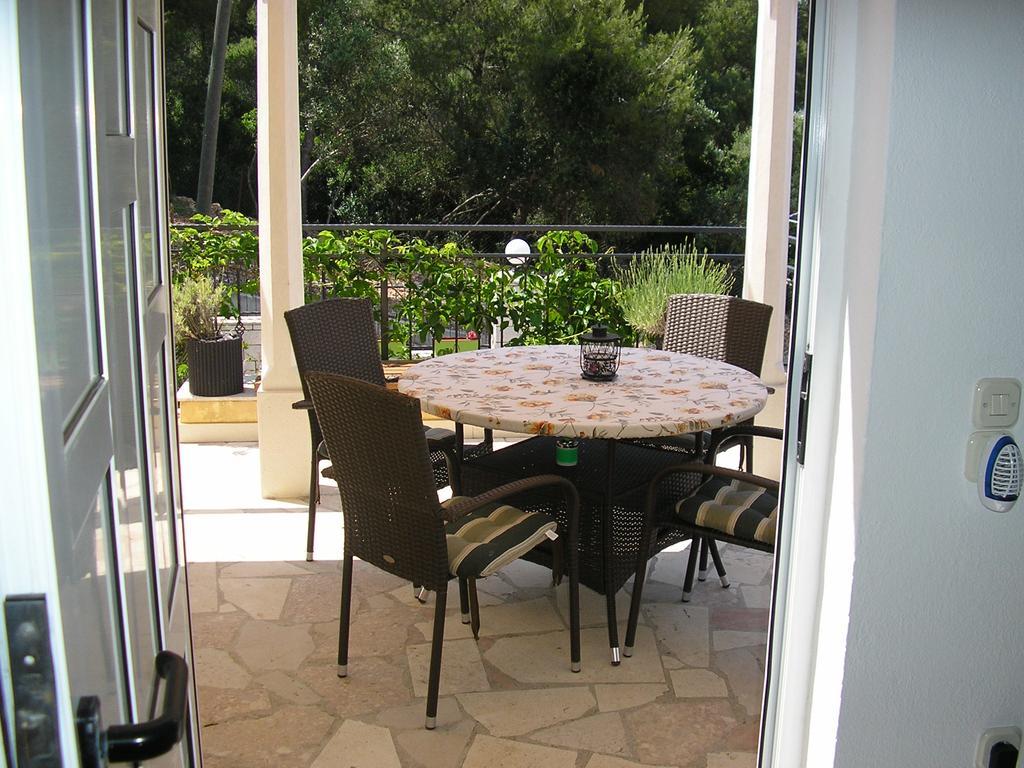 Apartments Viki Трогир Екстериор снимка