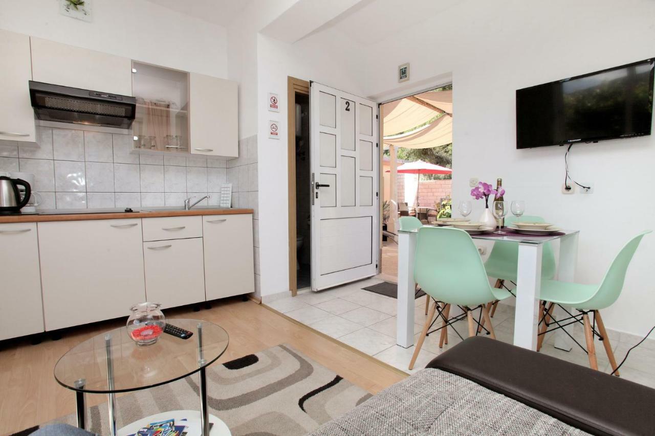 Apartments Viki Трогир Екстериор снимка