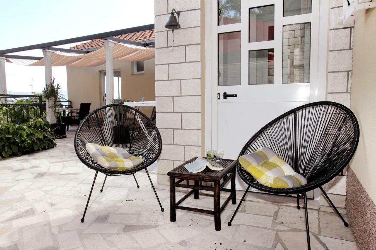 Apartments Viki Трогир Екстериор снимка