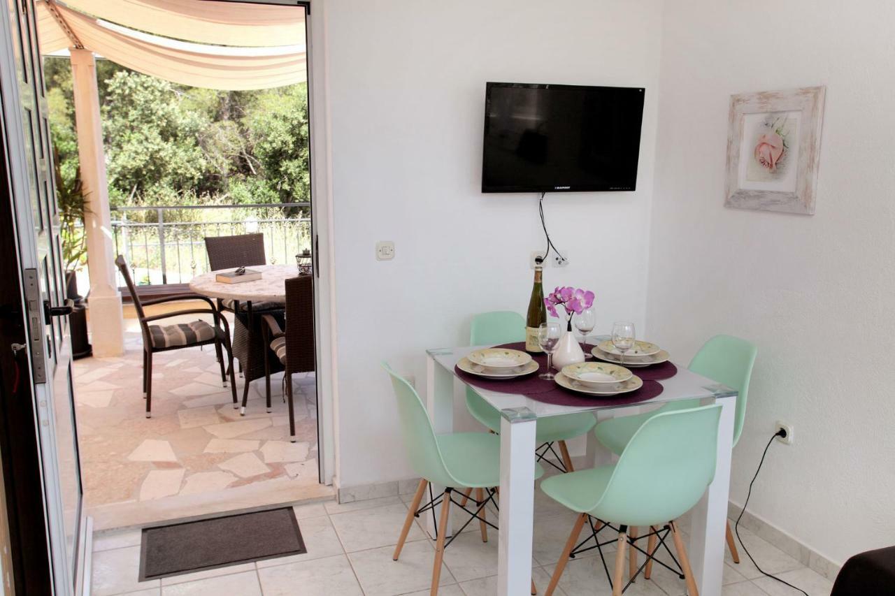 Apartments Viki Трогир Екстериор снимка