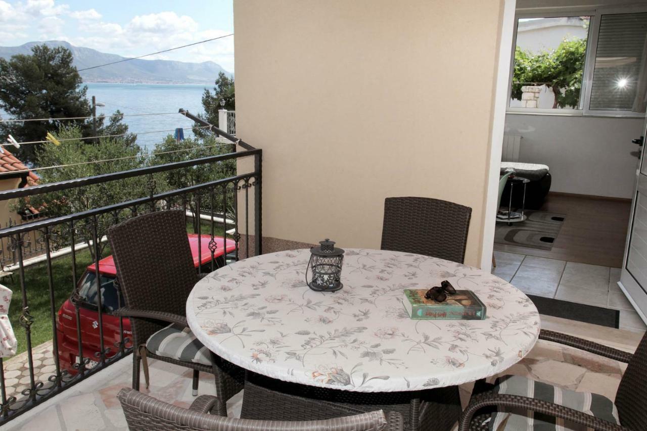 Apartments Viki Трогир Екстериор снимка