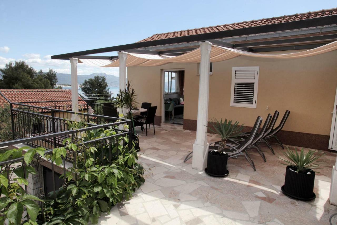 Apartments Viki Трогир Екстериор снимка